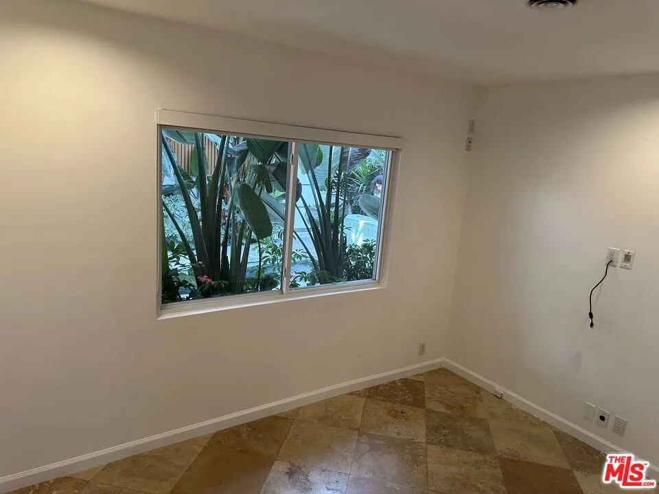 2454 Penmar Venice, CA 90291