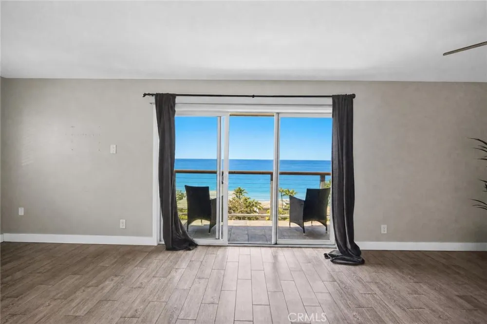 222 Arch #7 Laguna Beach, CA 92656
