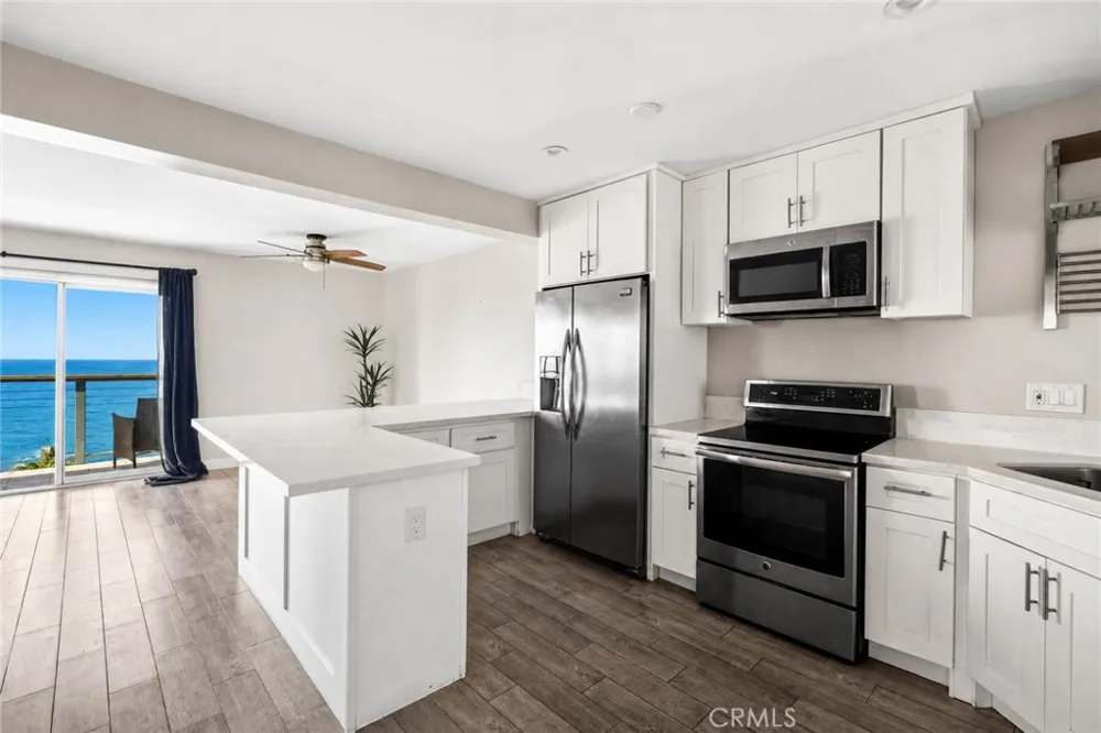 222 Arch #7 Laguna Beach, CA 92656