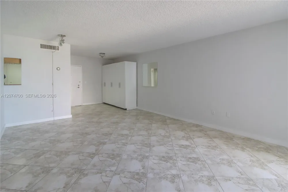 800 West Ave #509 Miami Beach, FL 33139
