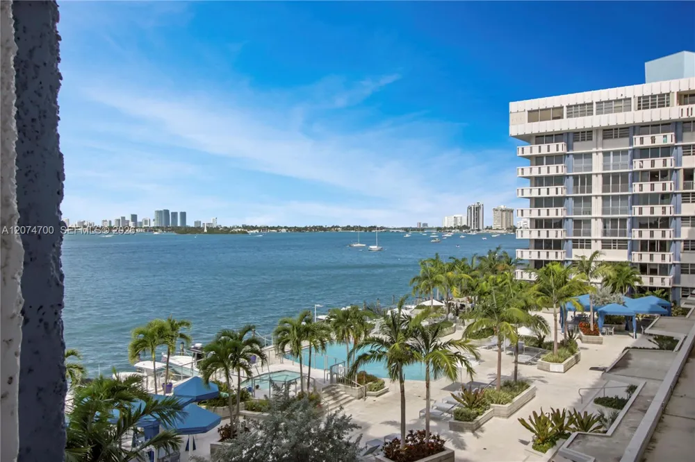 800 West Ave #509 Miami Beach, FL 33139