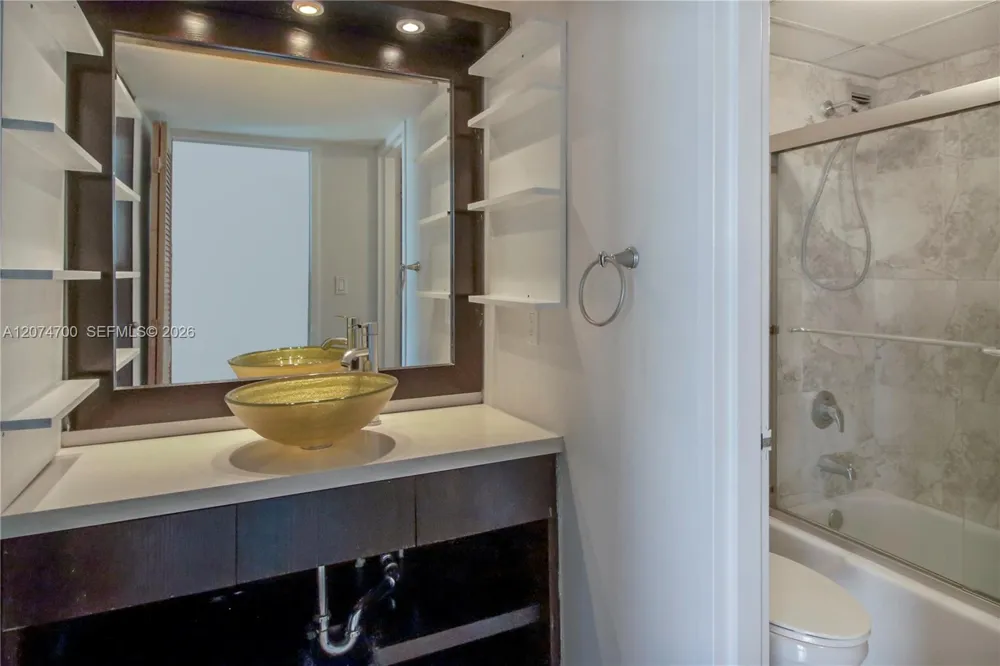 800 West Ave #509 Miami Beach, FL 33139