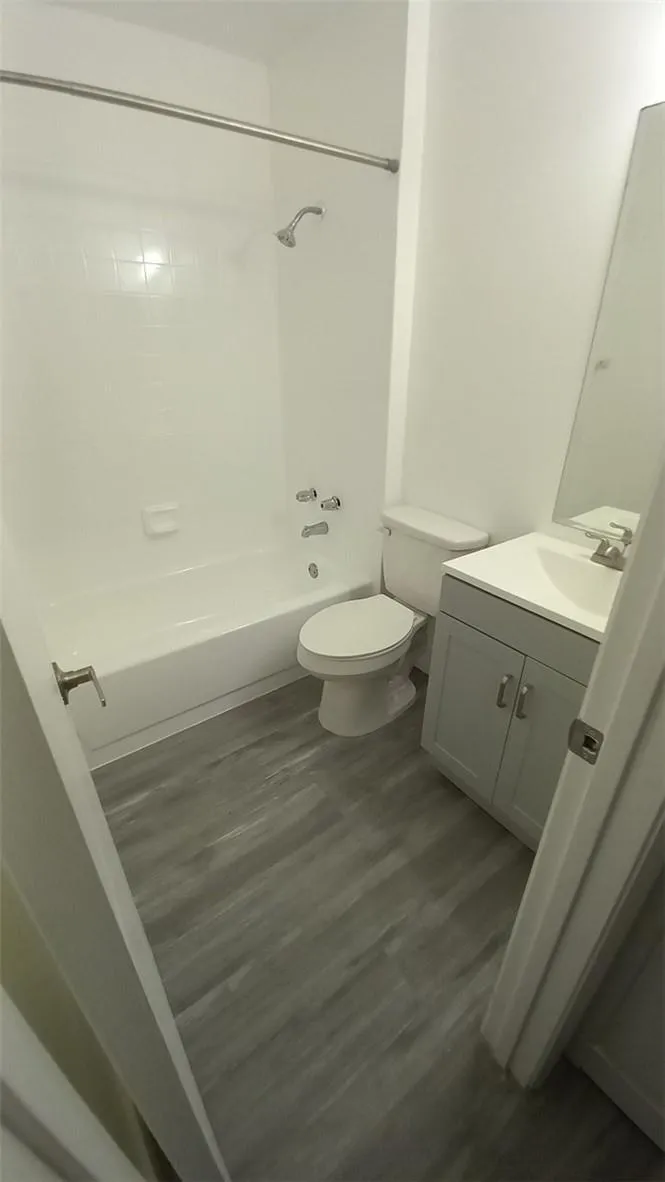 1791 NW 96TH TERRACE #4E Pembroke Pines, FL 33024