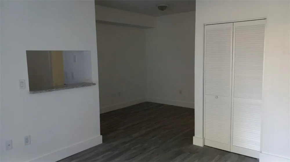 1791 NW 96TH TERRACE #4E Pembroke Pines, FL 33024