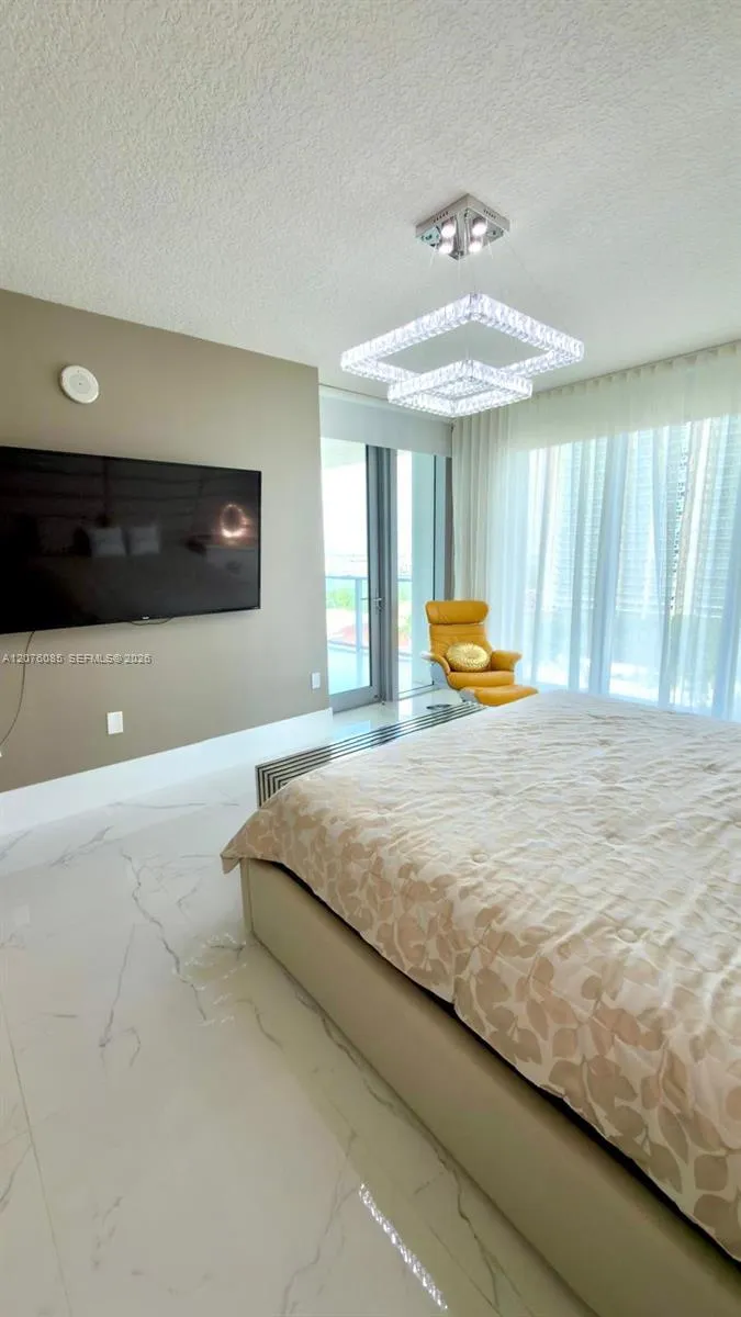 330 Sunny Isles Blvd #1001 Sunny Isles Beach, FL 33160