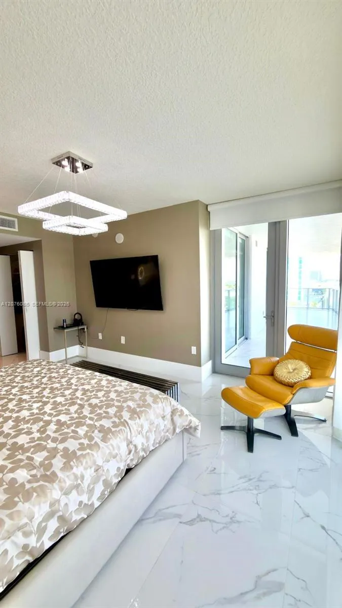 330 Sunny Isles Blvd #1001 Sunny Isles Beach, FL 33160