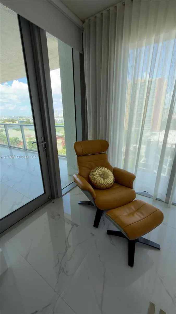 330 Sunny Isles Blvd #1001 Sunny Isles Beach, FL 33160