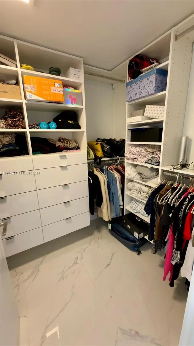 330 Sunny Isles Blvd #1001 Sunny Isles Beach, FL 33160