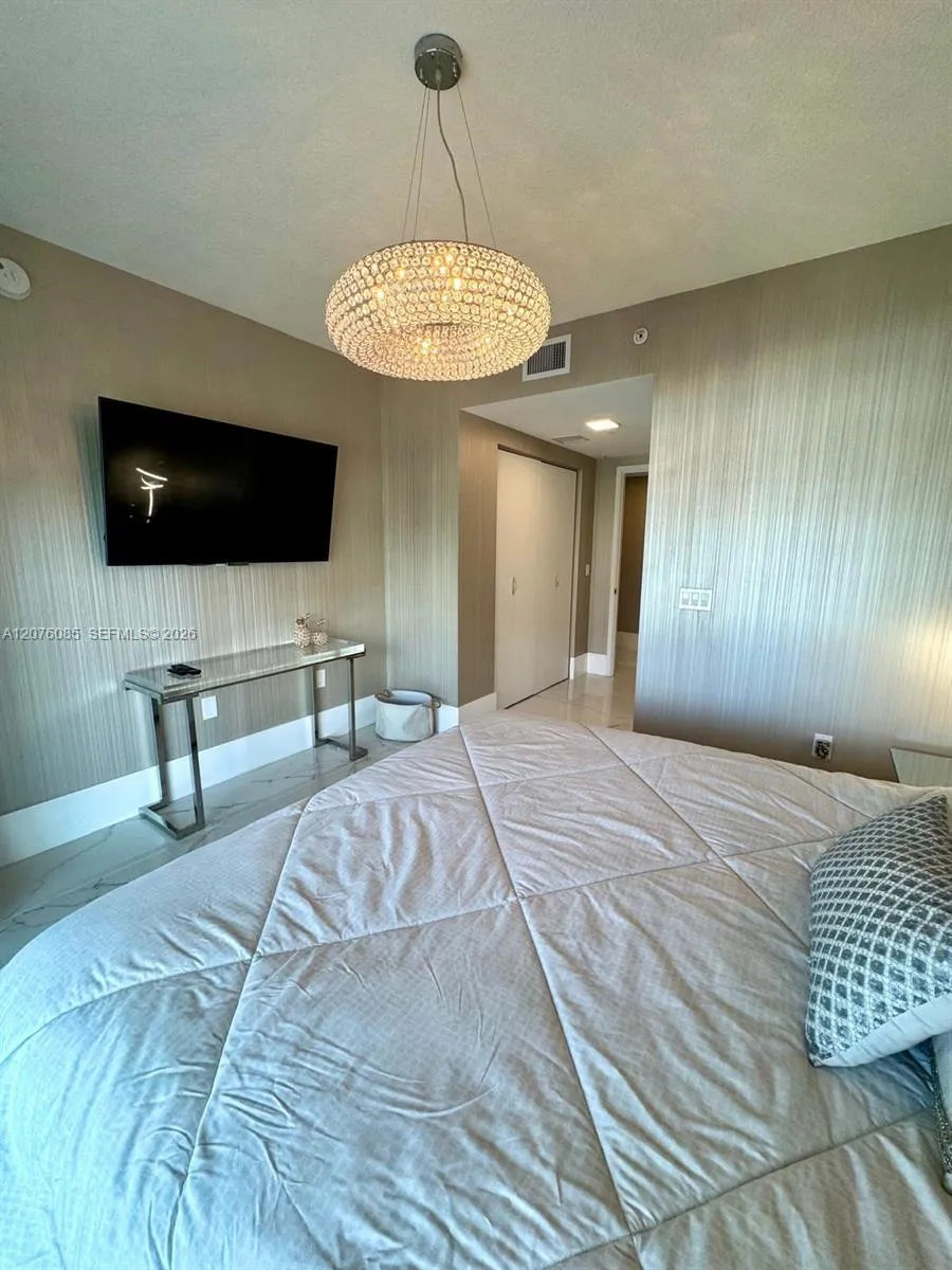 330 Sunny Isles Blvd #1001 Sunny Isles Beach, FL 33160