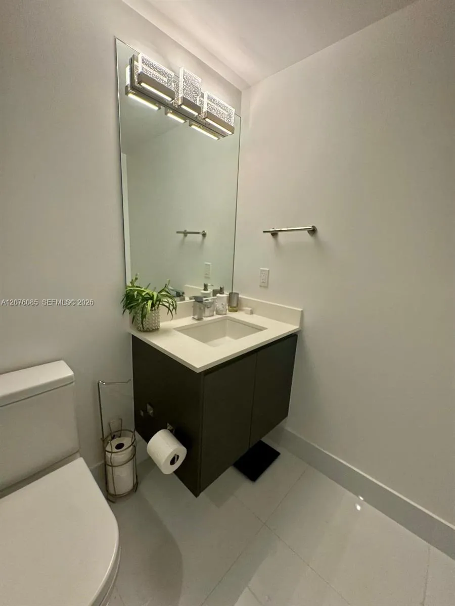 330 Sunny Isles Blvd #1001 Sunny Isles Beach, FL 33160