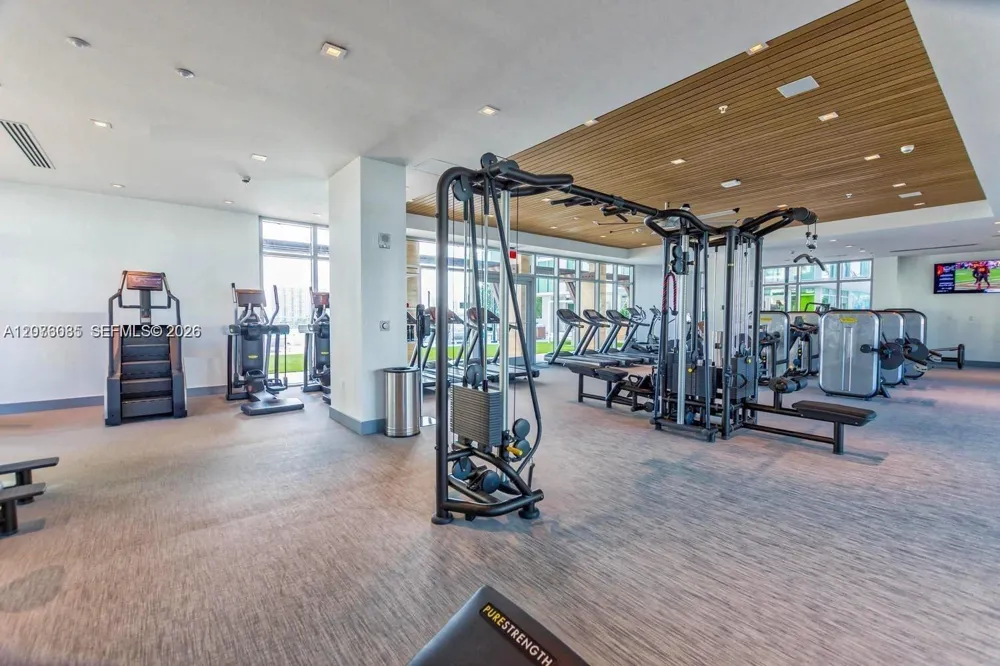 330 Sunny Isles Blvd #1001 Sunny Isles Beach, FL 33160