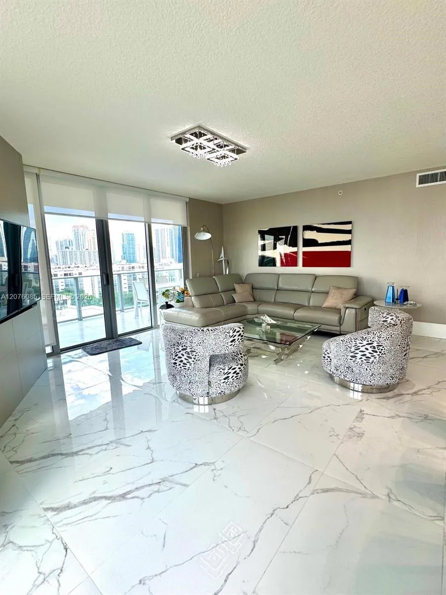 330 Sunny Isles Blvd #1001 Sunny Isles Beach, FL 33160