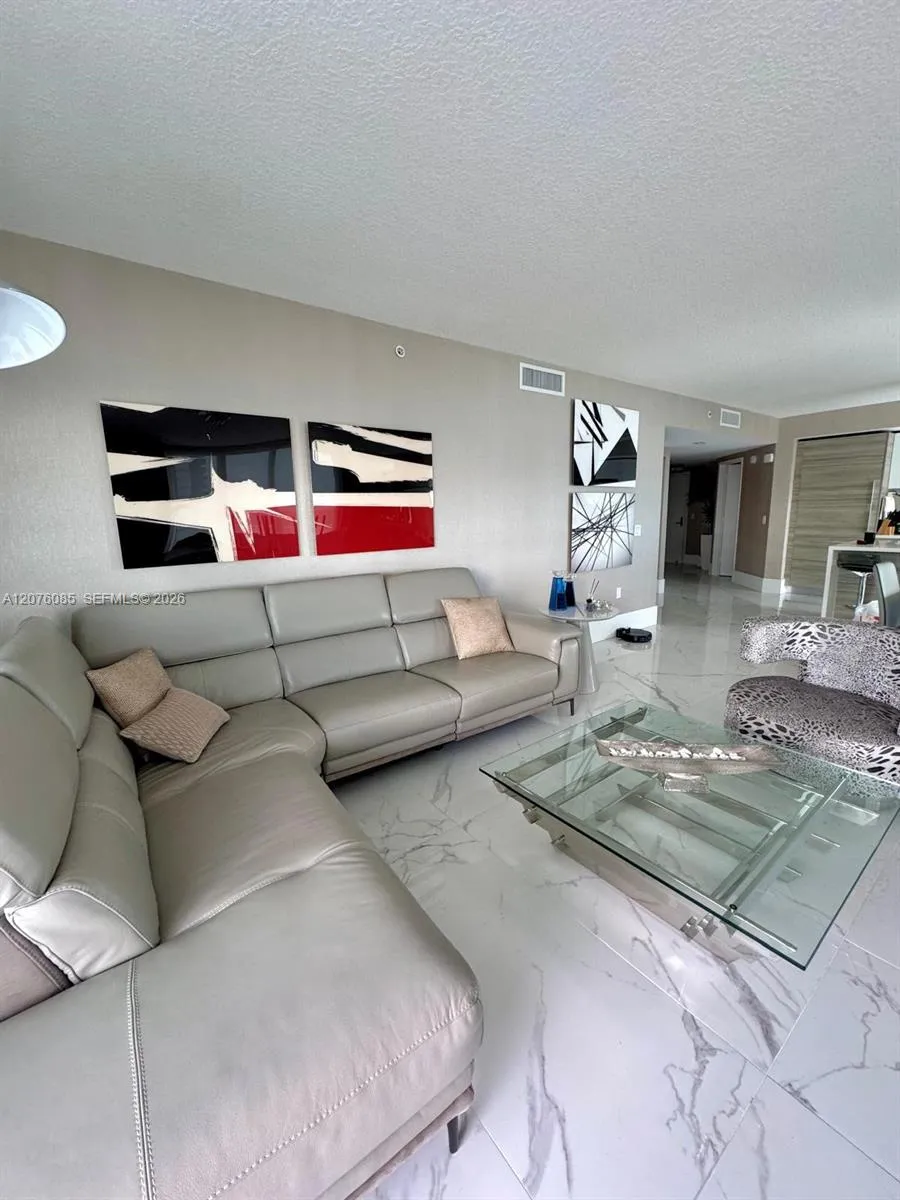 330 Sunny Isles Blvd #1001 Sunny Isles Beach, FL 33160