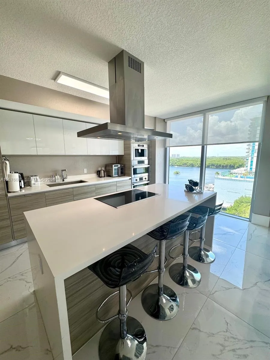 330 Sunny Isles Blvd #1001 Sunny Isles Beach, FL 33160