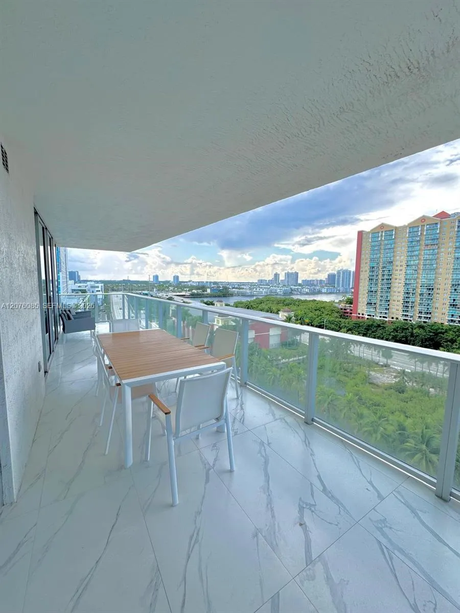 330 Sunny Isles Blvd #1001 Sunny Isles Beach, FL 33160