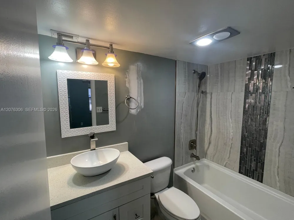 3280 Spanish Moss Ter #103 Lauderhill, FL 33319