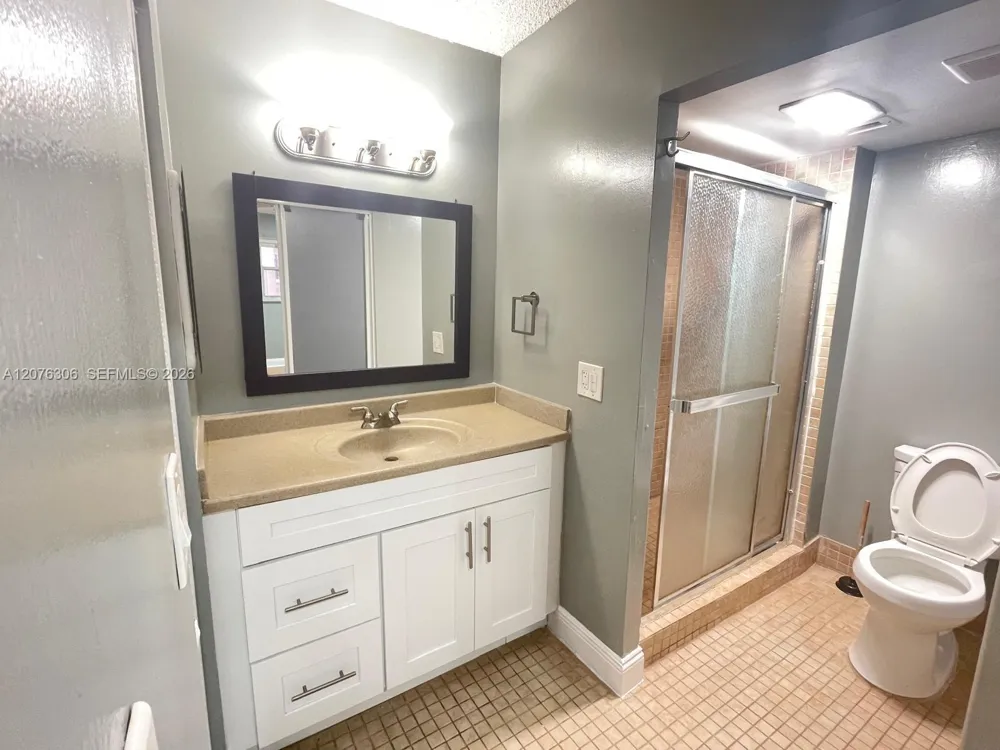 3280 Spanish Moss Ter #103 Lauderhill, FL 33319