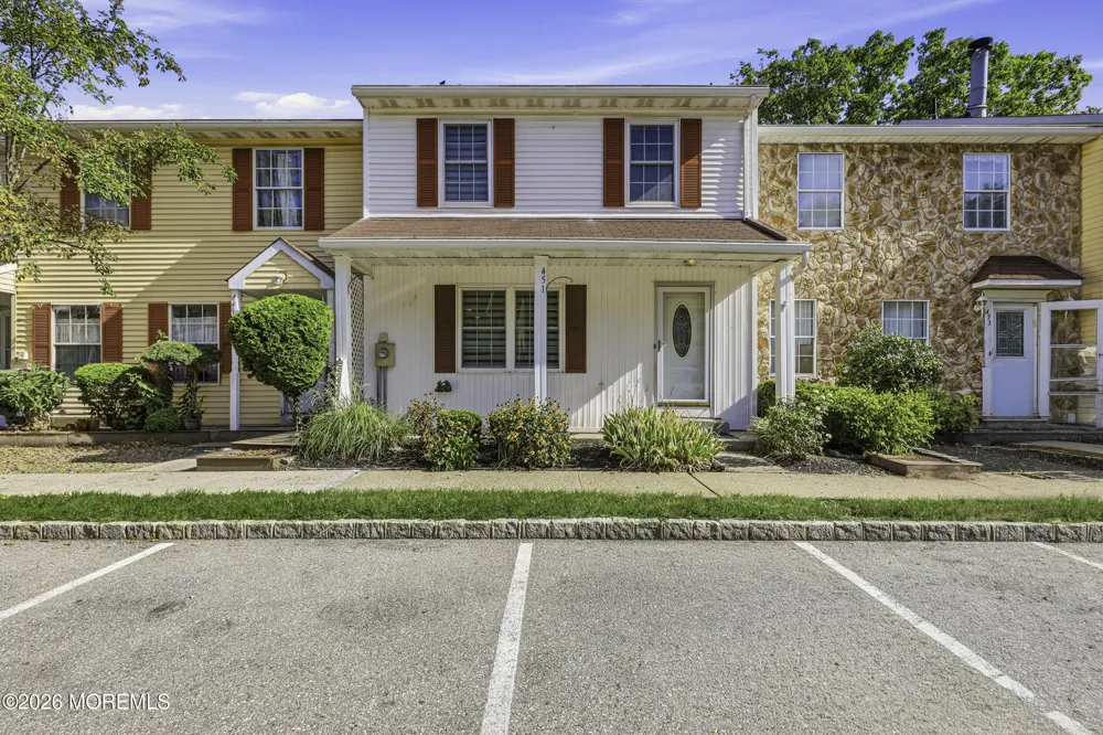 451 Rose Court Lakewood, NJ 08701