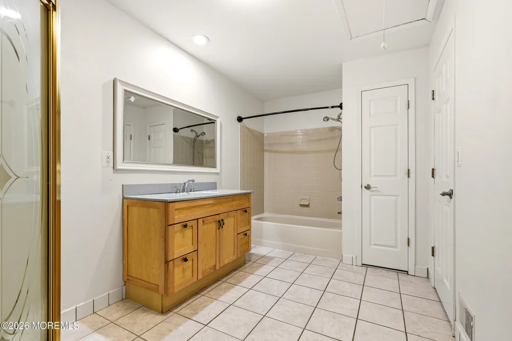 451 Rose Court Lakewood, NJ 08701