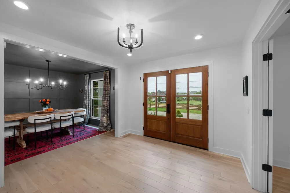 814 Wilson Pike Brentwood, TN 37027