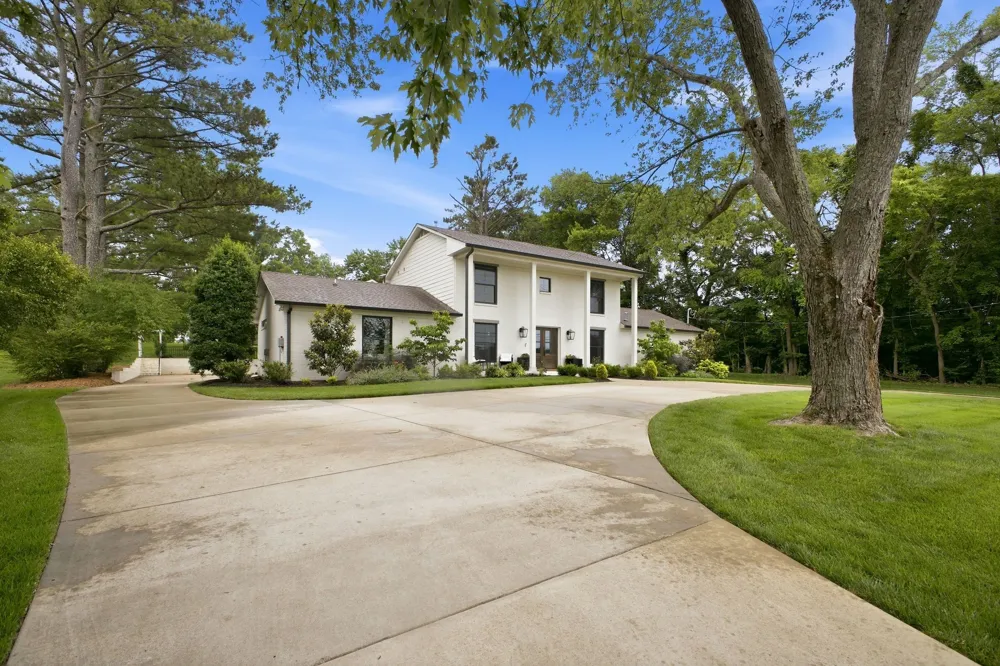 814 Wilson Pike Brentwood, TN 37027