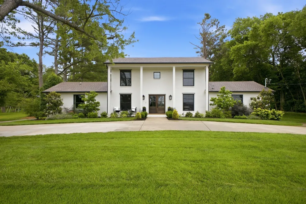 814 Wilson Pike Brentwood, TN 37027