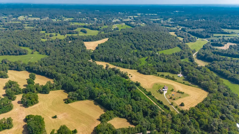2313 Little Bartons Creek Rd Cumberland Furnace, TN 37051