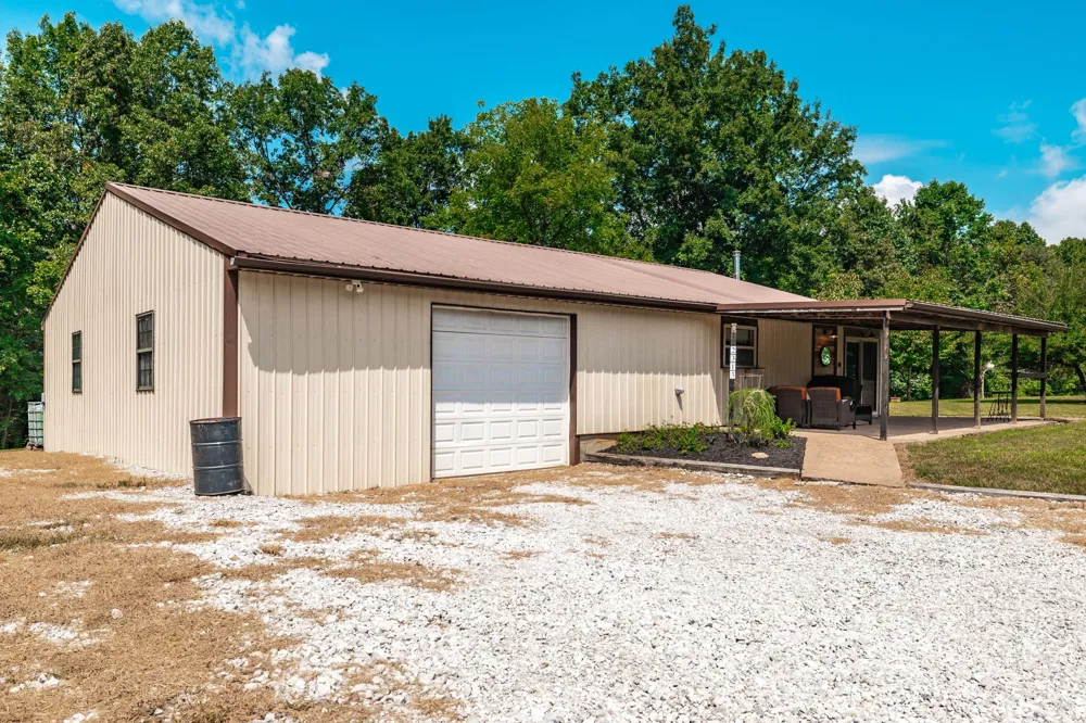 2313 Little Bartons Creek Rd Cumberland Furnace, TN 37051