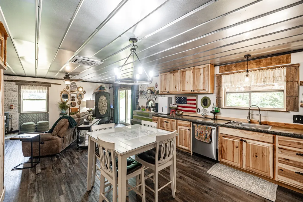 2313 Little Bartons Creek Rd Cumberland Furnace, TN 37051