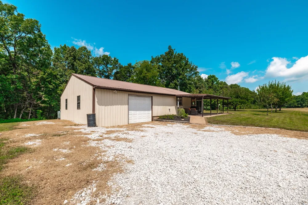 2313 Little Bartons Creek Rd Cumberland Furnace, TN 37051
