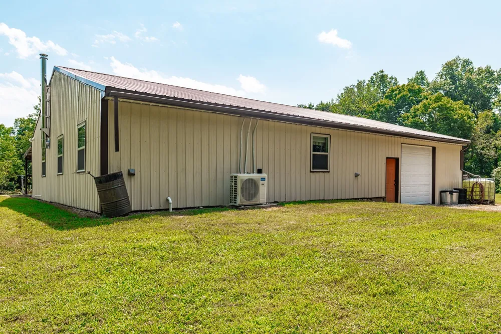 2313 Little Bartons Creek Rd Cumberland Furnace, TN 37051