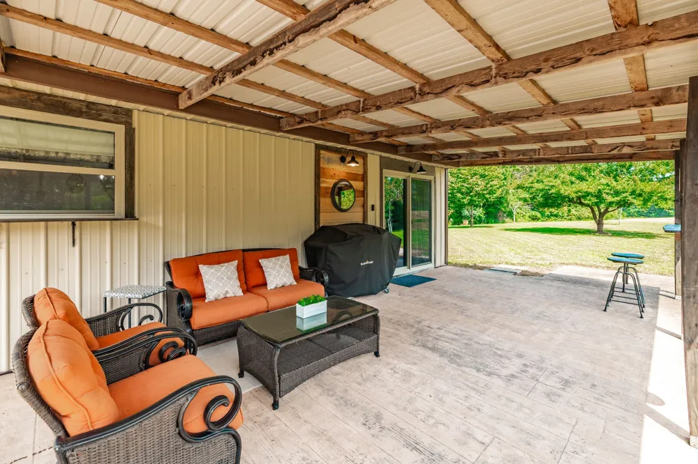 2313 Little Bartons Creek Rd Cumberland Furnace, TN 37051