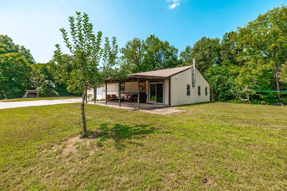 2313 Little Bartons Creek Rd Cumberland Furnace, TN 37051