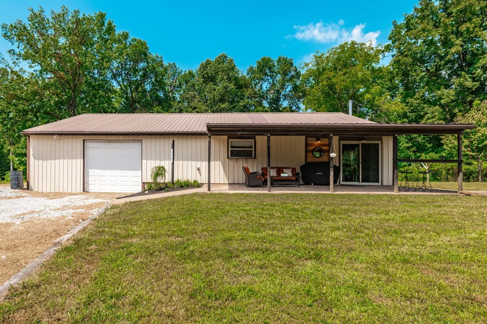 2313 Little Bartons Creek Rd Cumberland Furnace, TN 37051