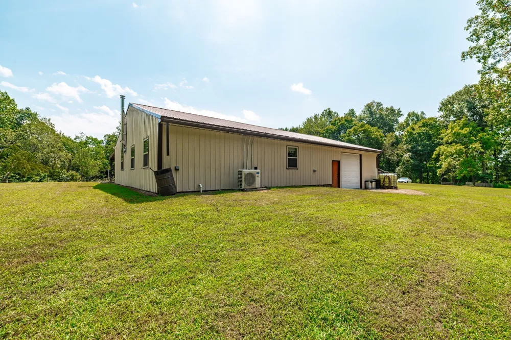 2313 Little Bartons Creek Rd Cumberland Furnace, TN 37051