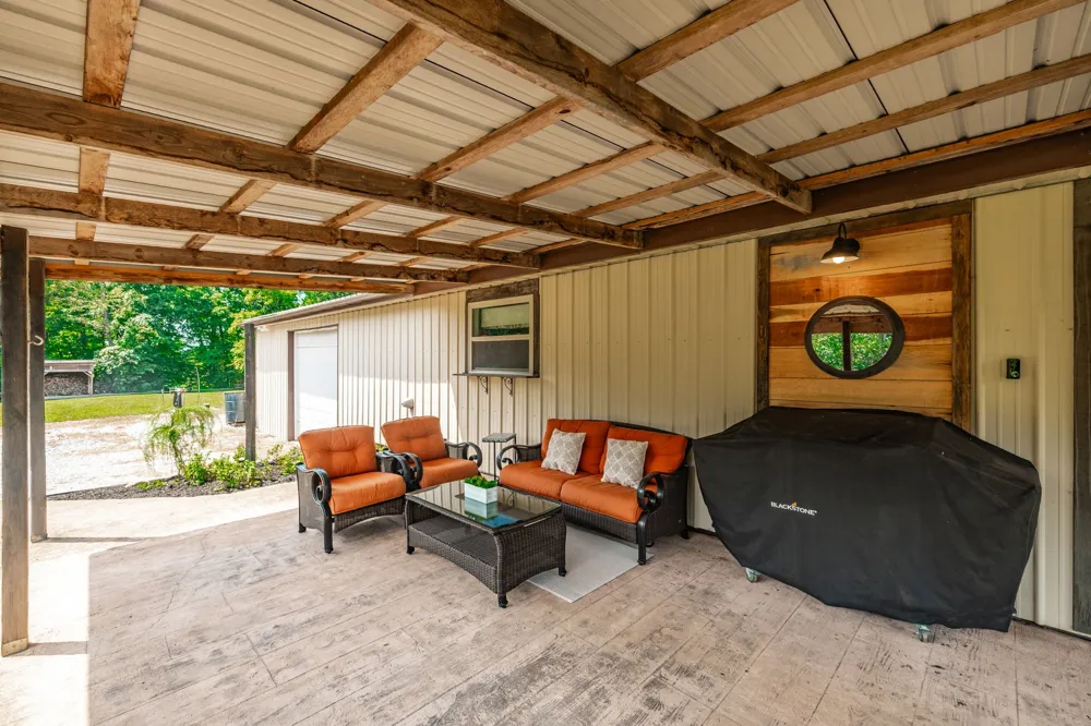 2313 Little Bartons Creek Rd Cumberland Furnace, TN 37051