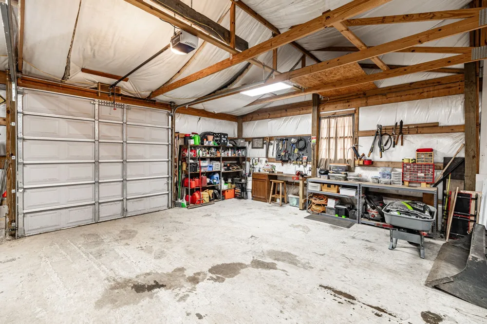 2313 Little Bartons Creek Rd Cumberland Furnace, TN 37051