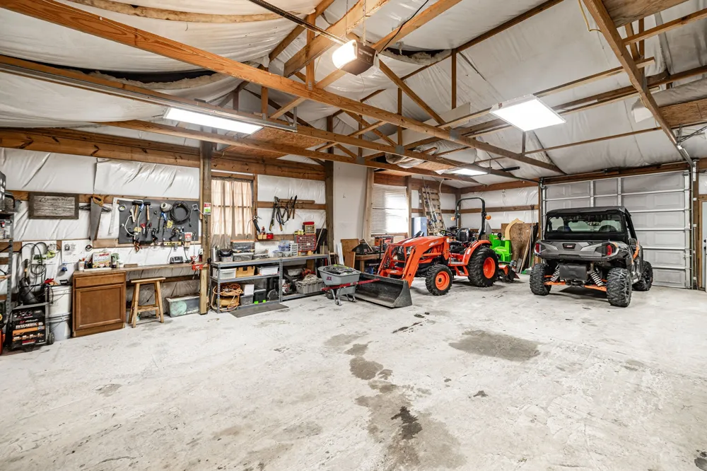 2313 Little Bartons Creek Rd Cumberland Furnace, TN 37051