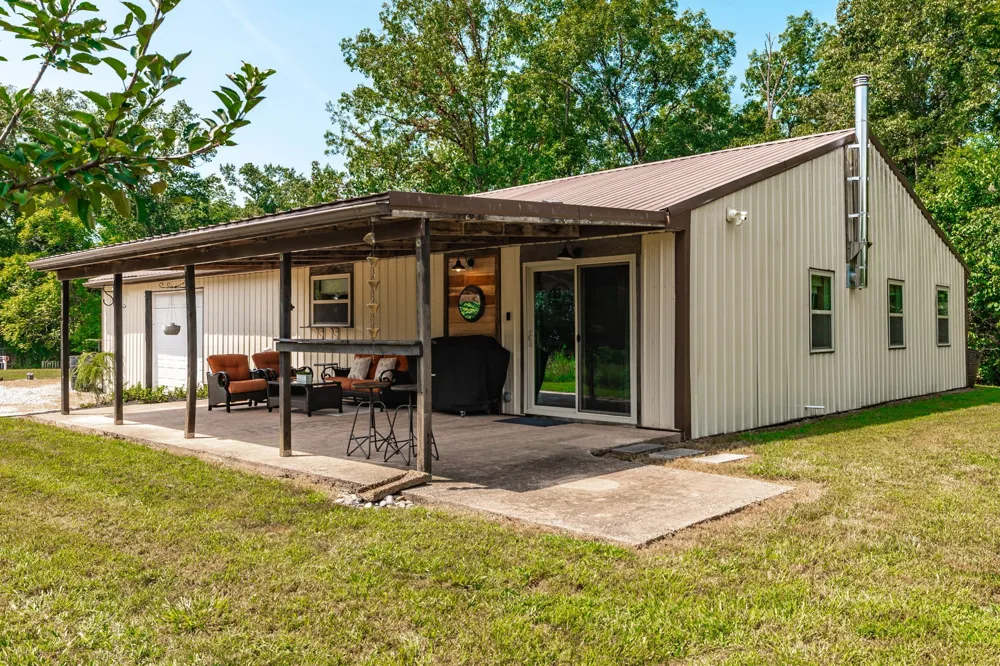 2313 Little Bartons Creek Rd Cumberland Furnace, TN 37051