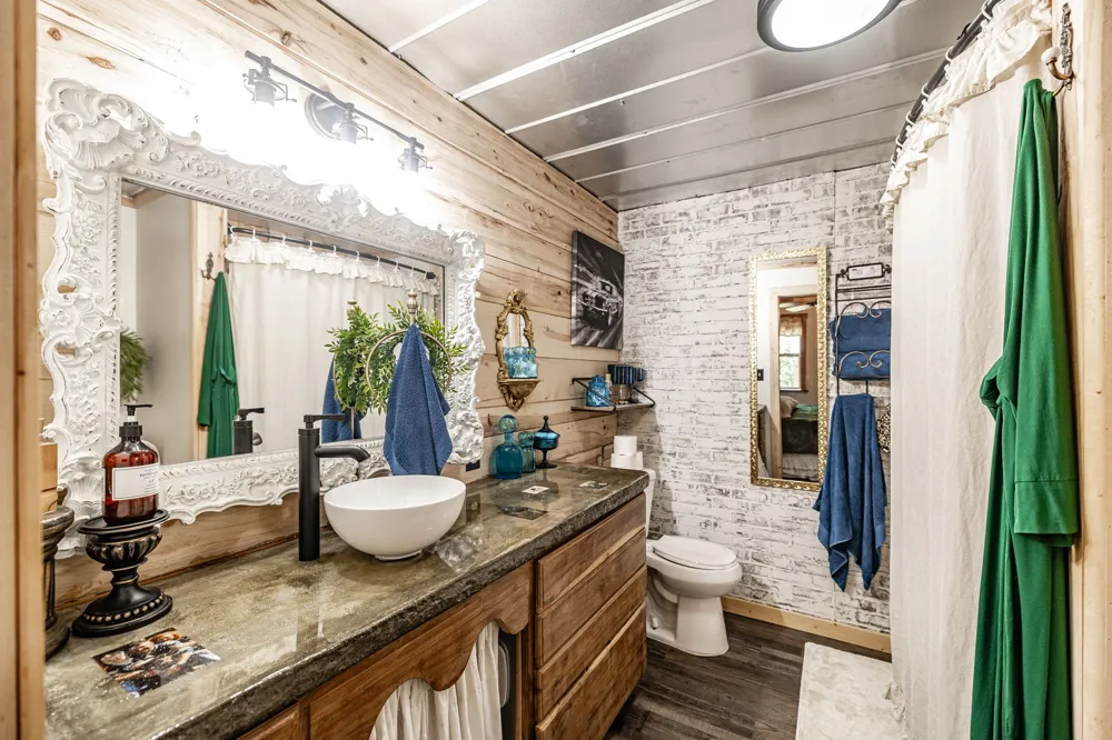 2313 Little Bartons Creek Rd Cumberland Furnace, TN 37051