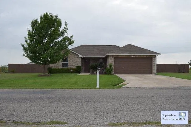 484 Cordova Loop Seguin, TX 78155