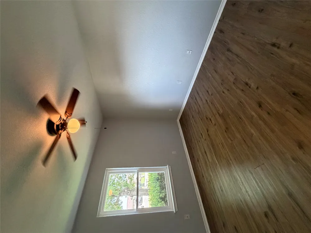 484 Cordova Loop Seguin, TX 78155
