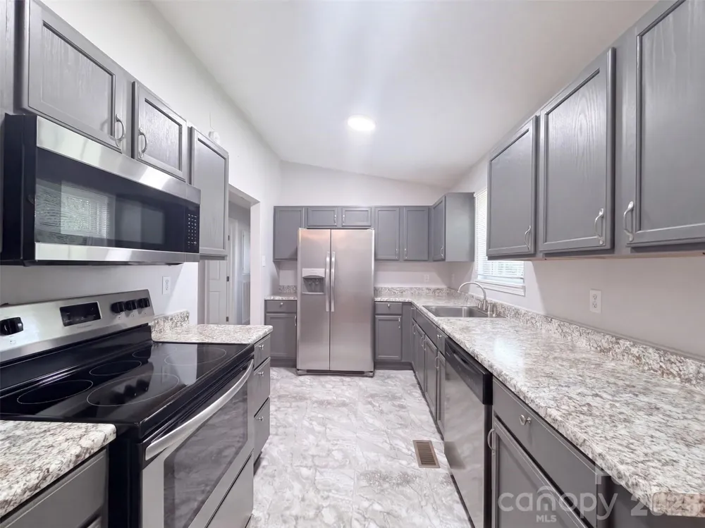 449 Virginia Avenue Statesville, NC 28677