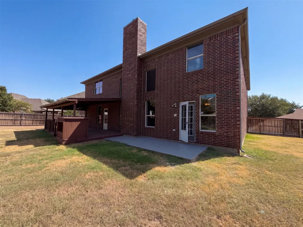 1402 Stone Oak Court Cedar Hill, TX 75104