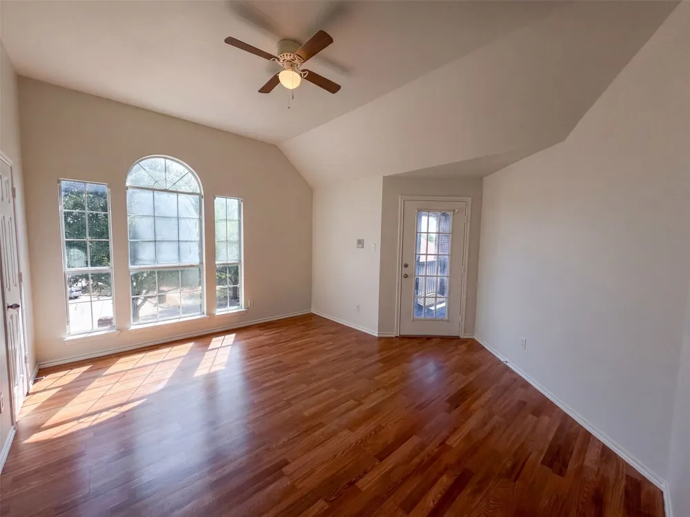 1402 Stone Oak Court Cedar Hill, TX 75104