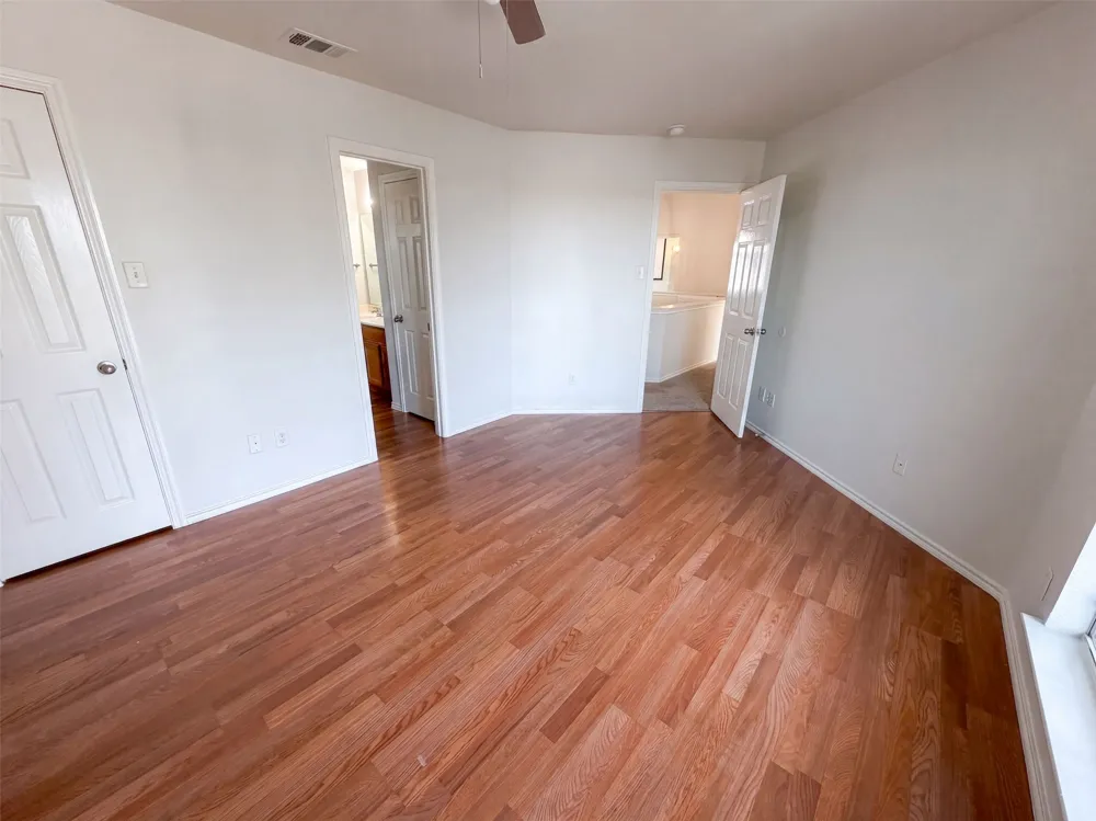 1402 Stone Oak Court Cedar Hill, TX 75104