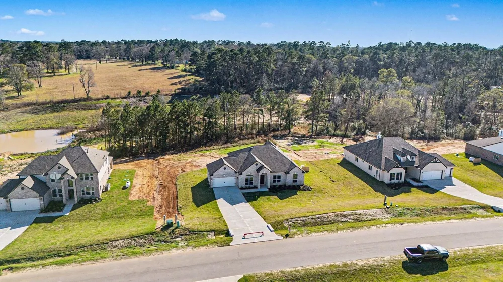 9602 Moss Rose Willis, TX 77378