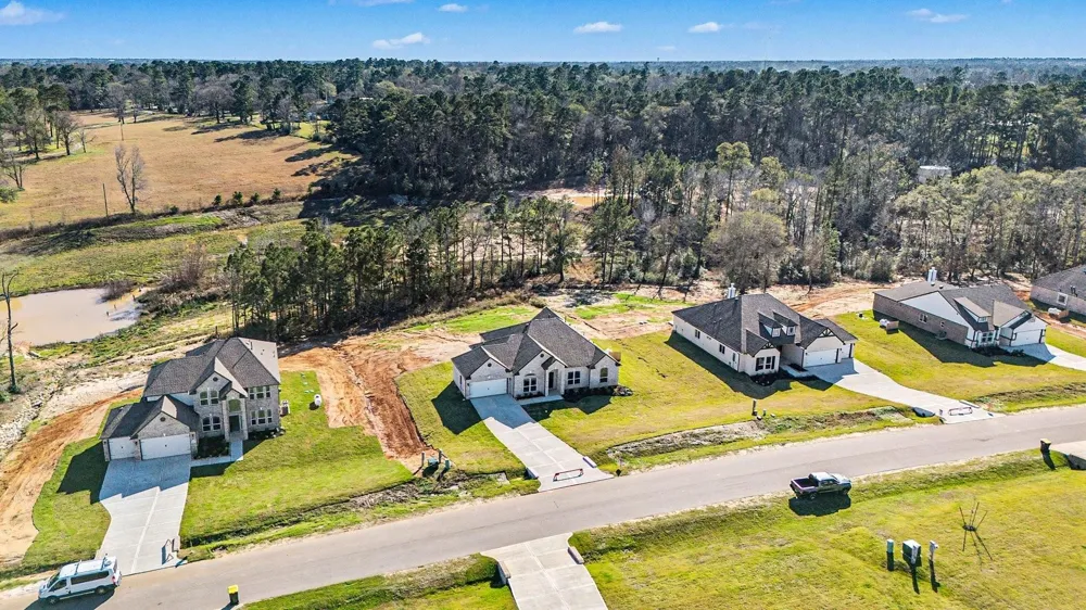 9602 Moss Rose Willis, TX 77378