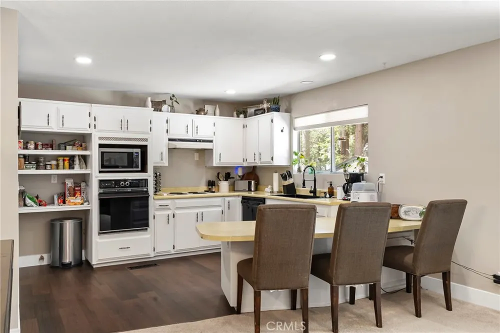 14043 Creston Road Magalia, CA 95954