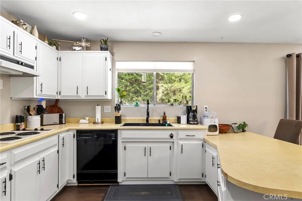14043 Creston Road Magalia, CA 95954